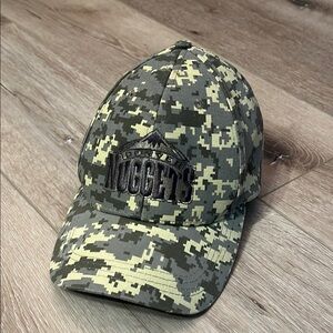Denver Nuggets - camo digi hat in great condition, green, tan, gray. NBA.
